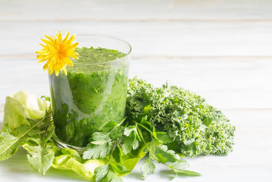 The Juice You Can Make With Dandelion, Carrot, Cucumber And Lemon